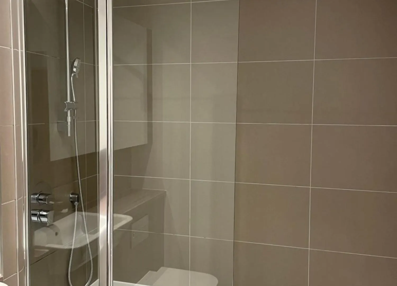 Luxurious 2 Bedroom Apartment Barking