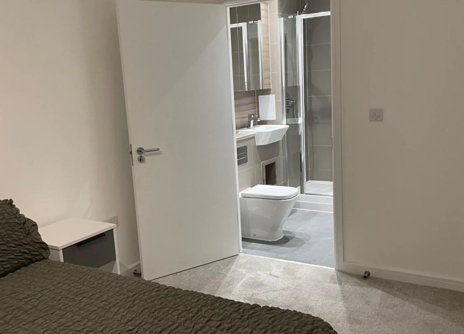 Luxurious 2 Bedroom Apartment Barking  Barking (Greater London)