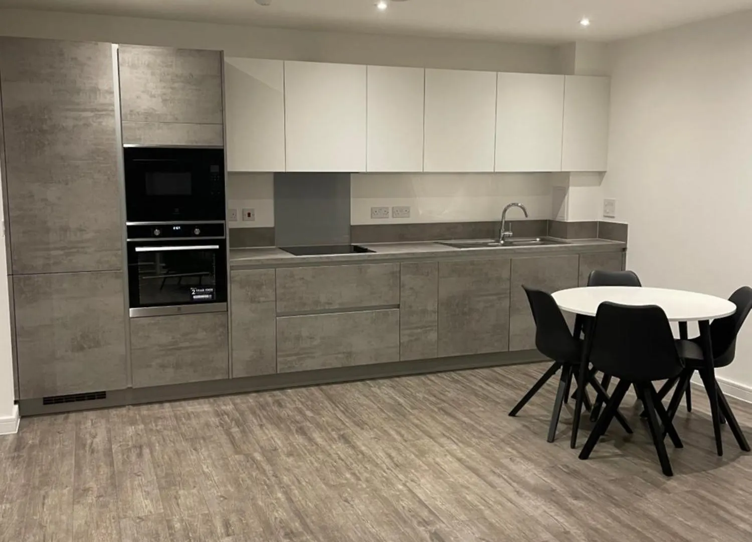 Luxurious 2 Bedroom Apartment Barking