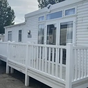 3 Bedroom Luxury Caravan Haven, Marton Mere , Blackpool United Kingdom