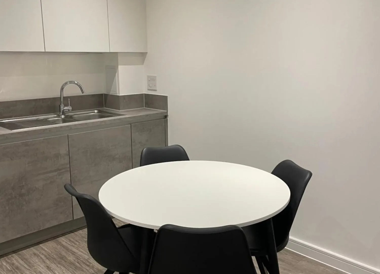 Luxurious 2 Bedroom Apartment Barking  0*, Barking (Greater London)